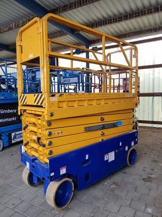 Scherenarbeitsbühne Airo X12EN (686) im Gebrauchtmaschinen-Markt von PartnerLIFT kaufen